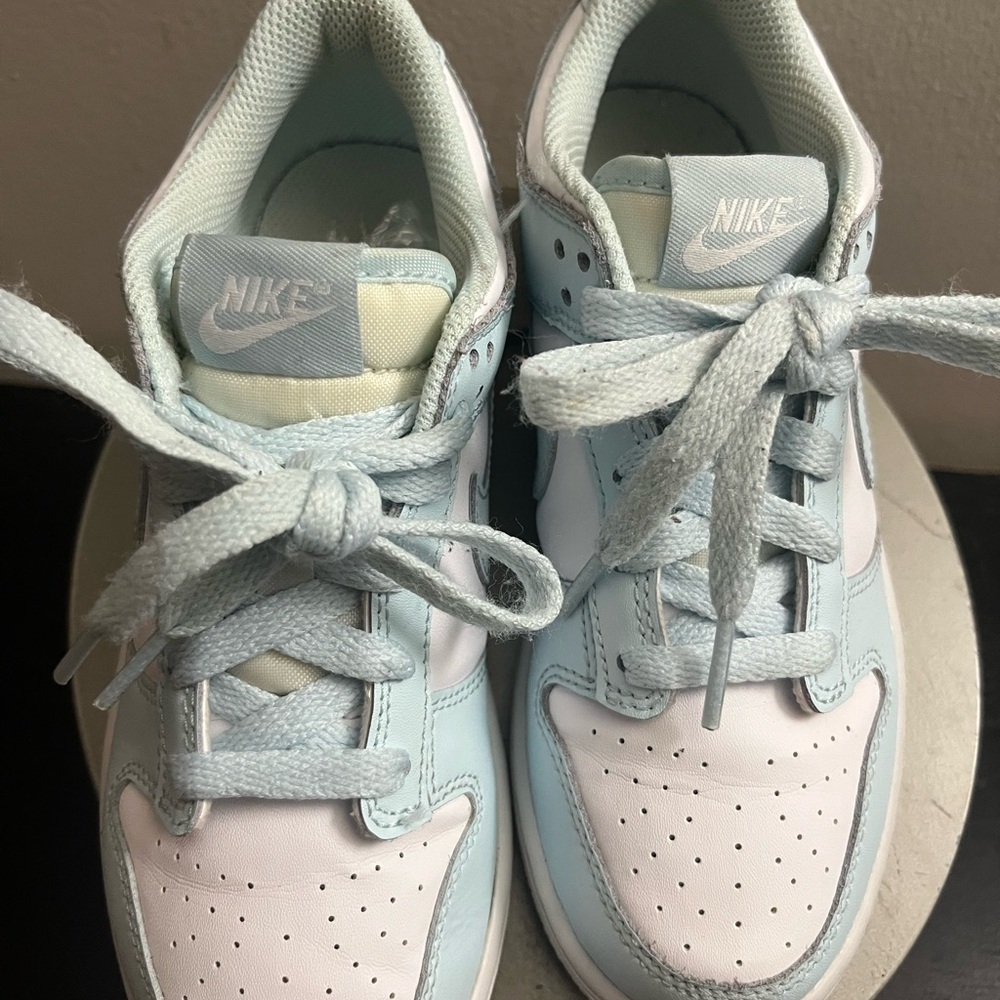 Nike Blue Sneakers Classic Design (little kids)
Size 2 1/2 - Picture 4 of 6